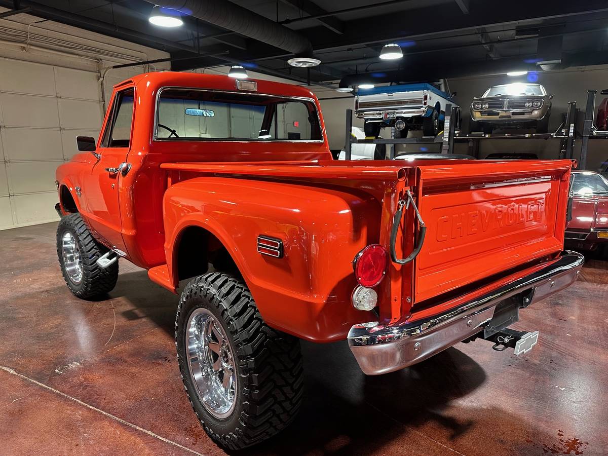Chevrolet-k10-4x4-1970-red-12
