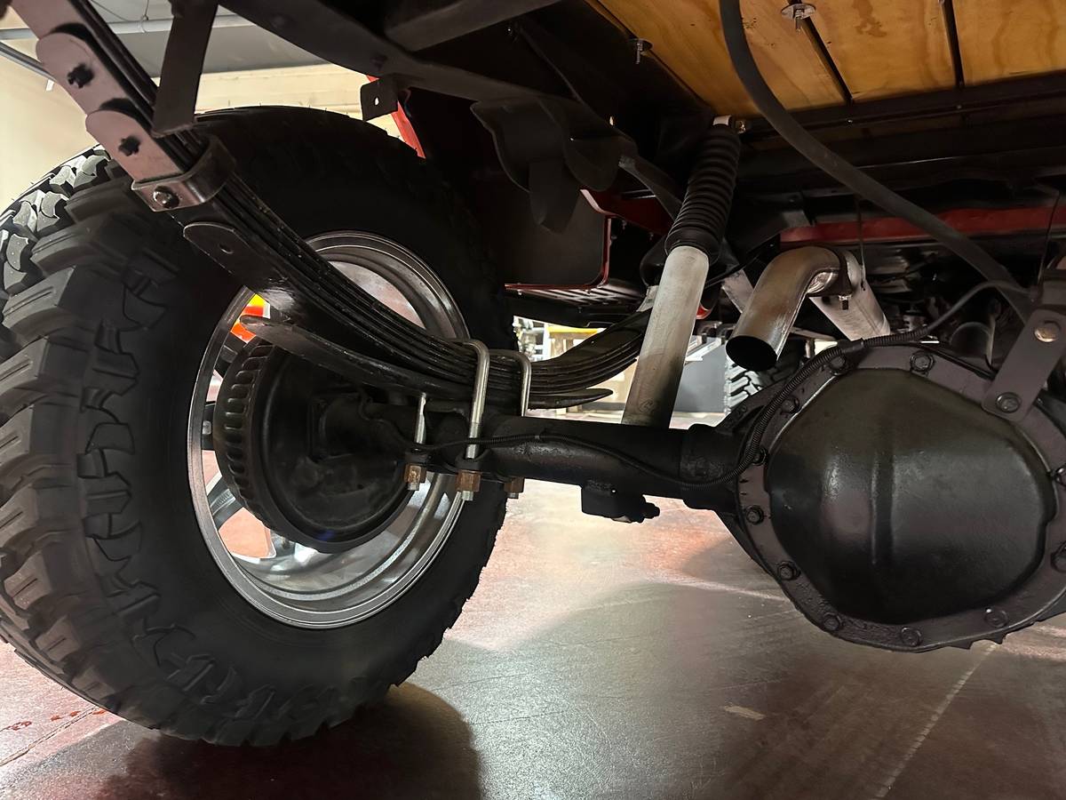 Chevrolet-k10-4x4-1970-red-20