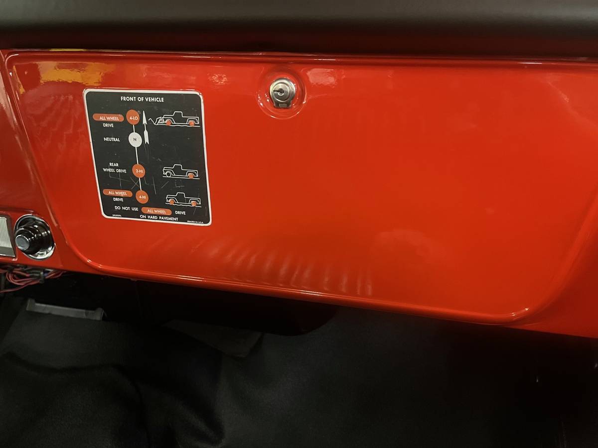 Chevrolet-k10-4x4-1970-red-4