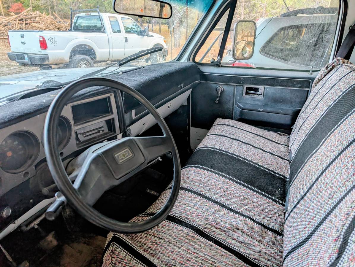 Chevrolet-k20-1986-3