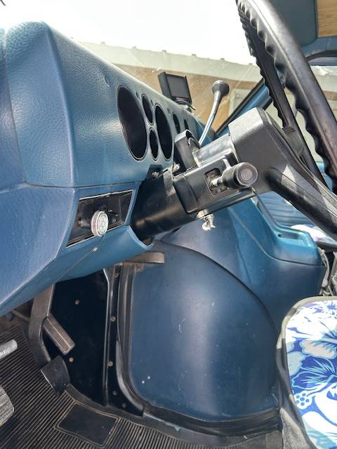 Chevrolet-k20-van-1985-white-15