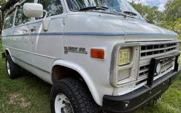 Chevrolet-k20-van-1985-white-19