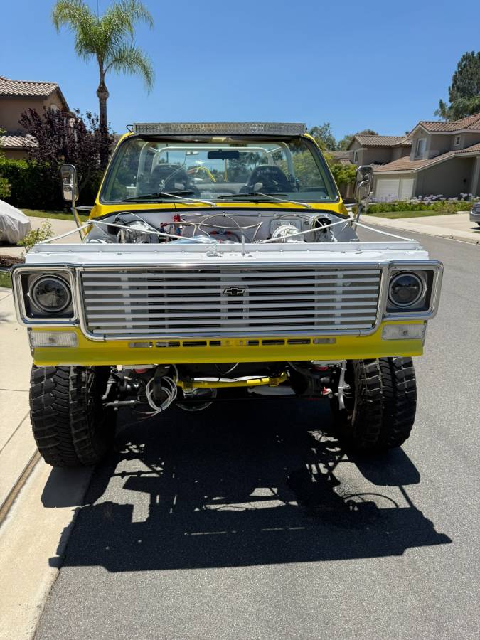 Chevrolet-k5-blazer-1975-yellow-1