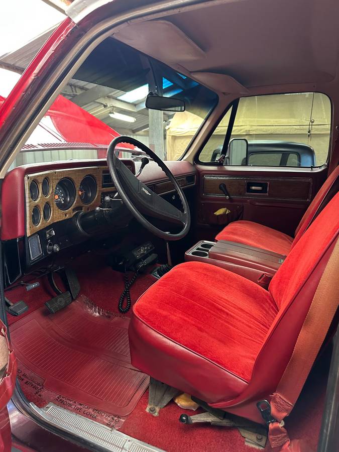 Chevrolet-k5-blazer-1977-red-4