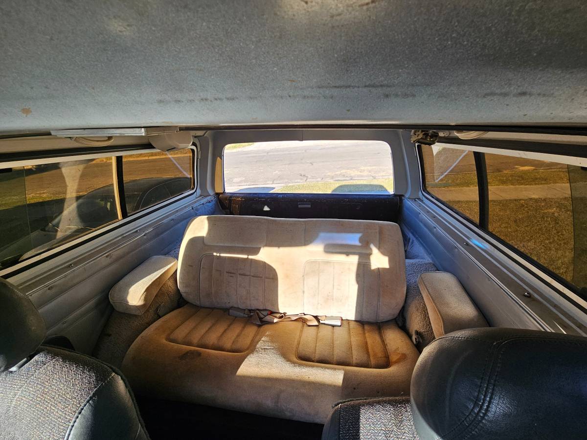 Chevrolet-k5-blazer-1991-white-5