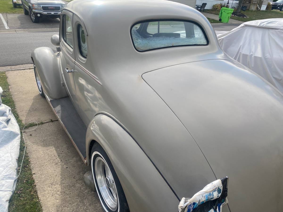 Chevrolet-lmaster-coupe-1937-grey-27