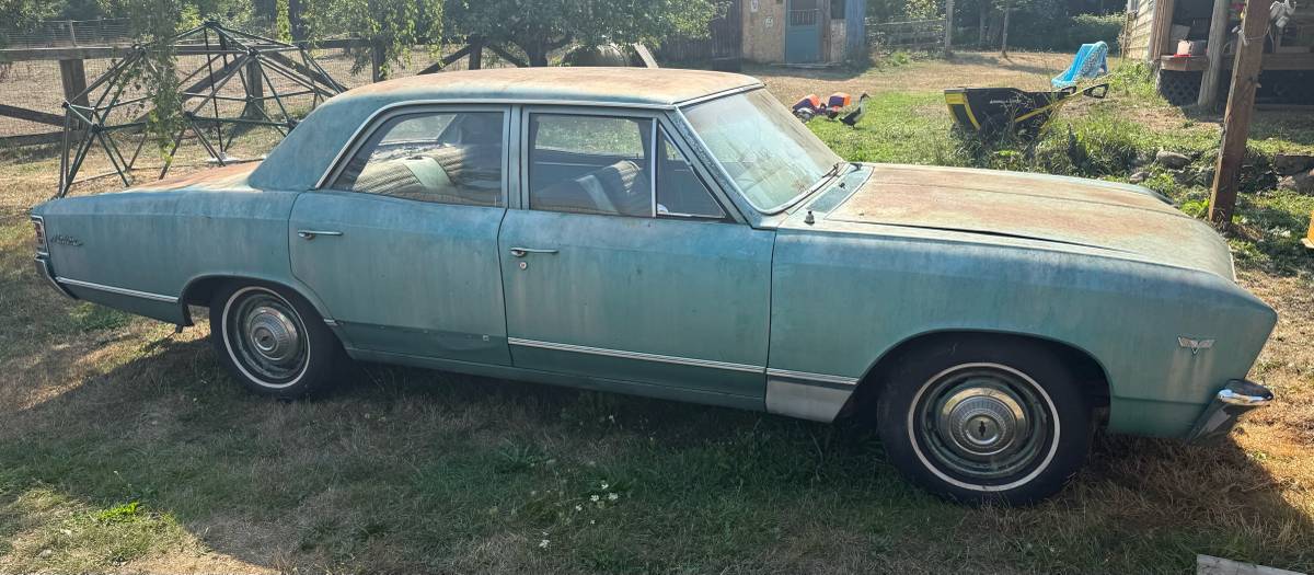 Chevrolet-malibu-1967-blue-4