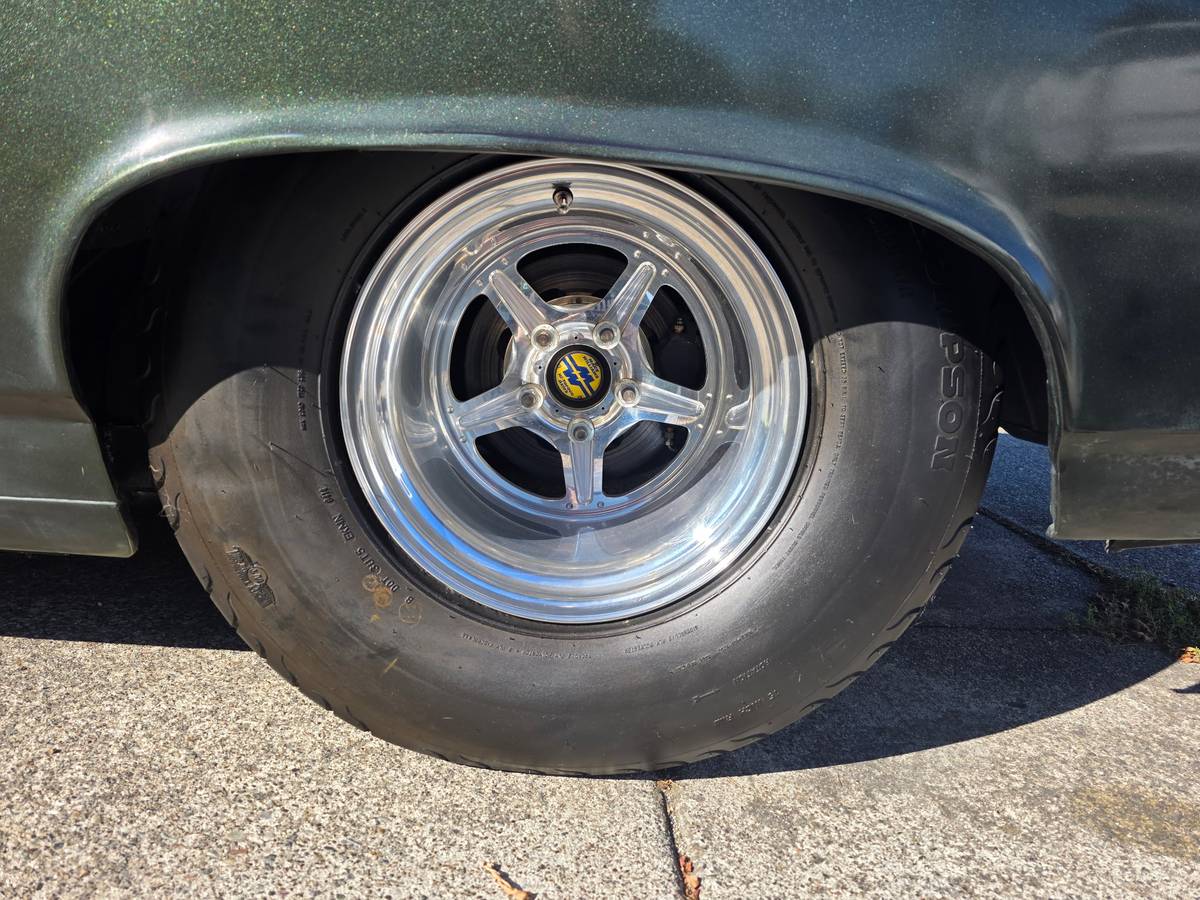 Chevrolet-malibu-1969-green-9