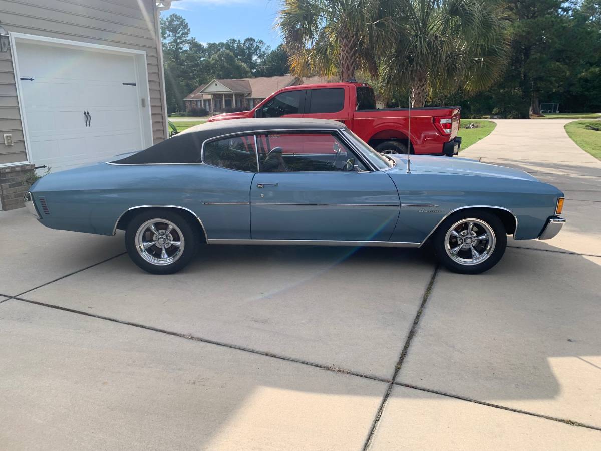 Chevrolet-malibu-1972-blue-1