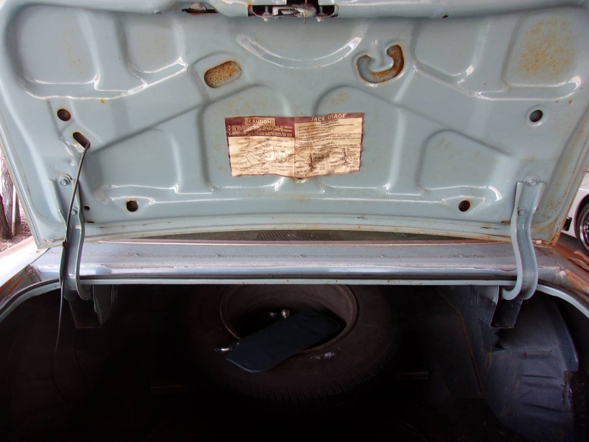 Chevrolet-malibu-classic-1975-blue-8