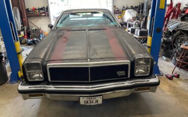 Chevrolet-malibu-classic-1976-black-23