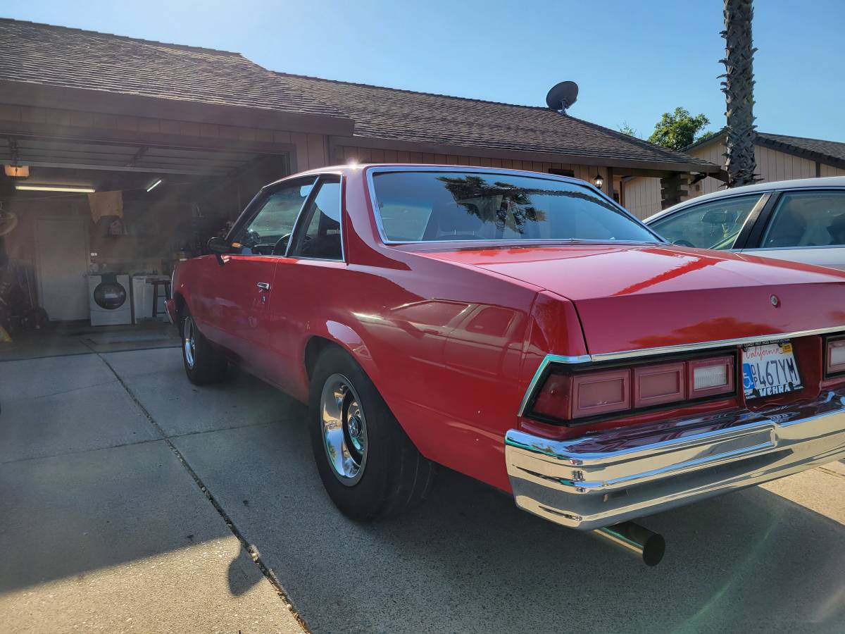 Chevrolet-malibu-classic-1978-red-10