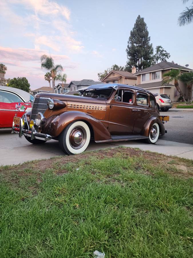 Chevrolet-master-1938-brown-2