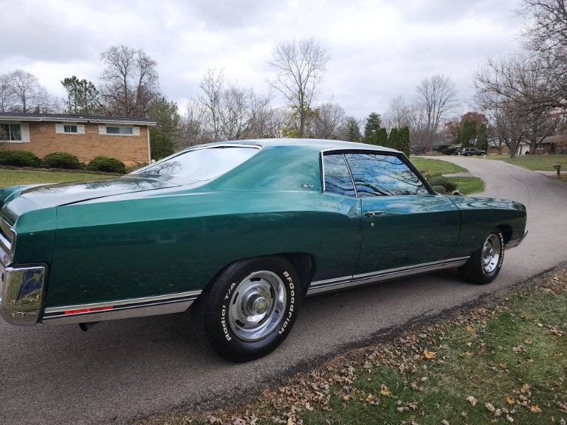 Chevrolet-monte-carlo-1970-2