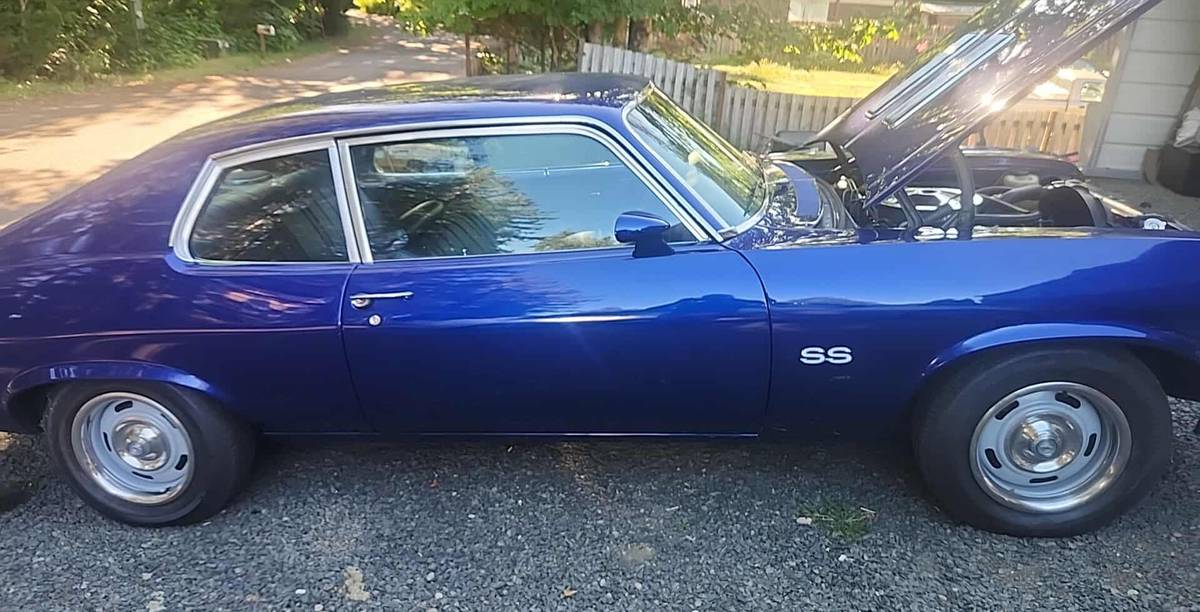 Chevrolet-monte-carlo-1971-blue-14