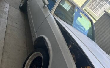 Chevrolet-monte-carlo-1985-grey-4