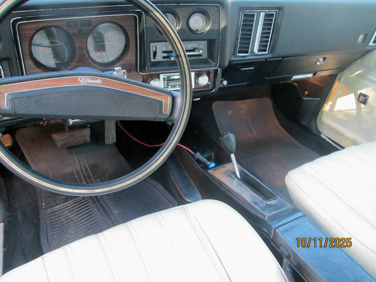 Chevrolet-monte-carlo-landau-1977-silver-11