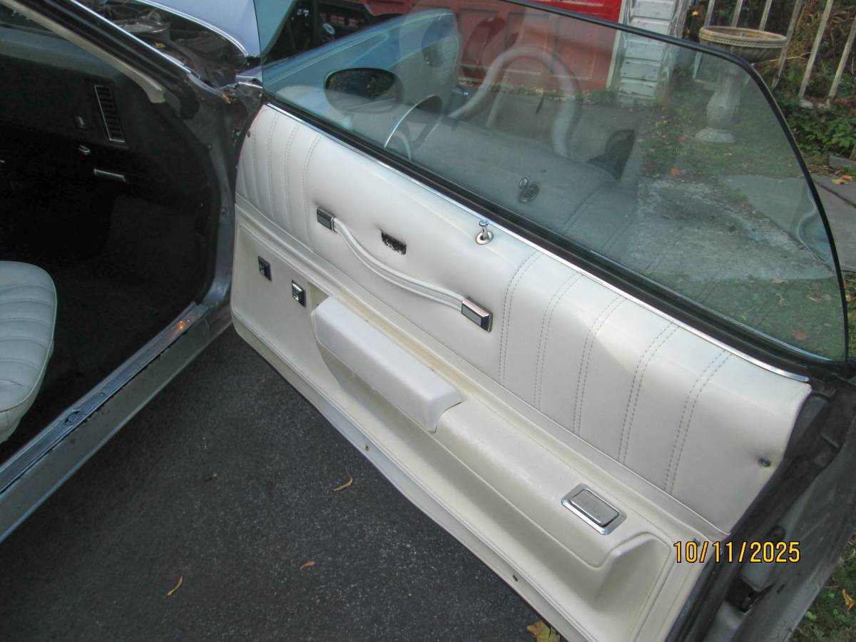 Chevrolet-monte-carlo-landau-1977-silver-8