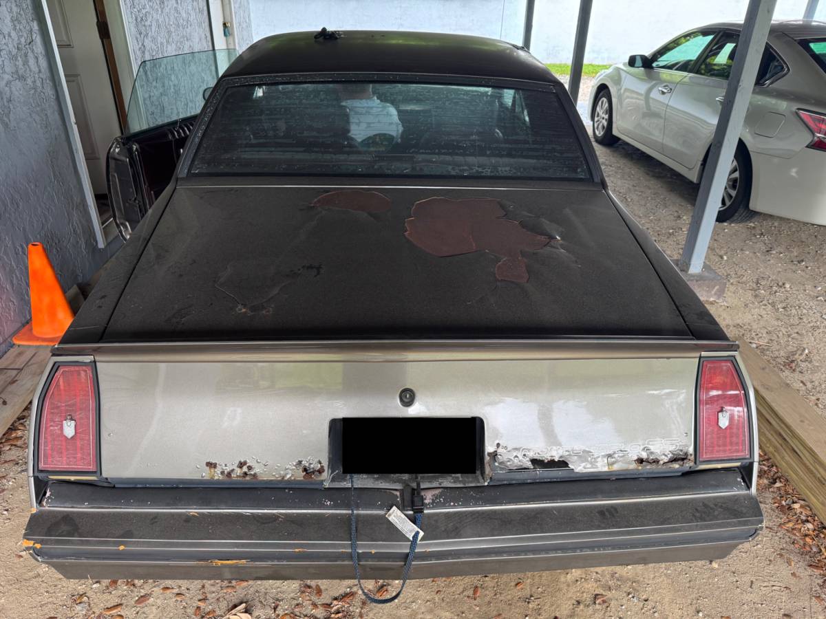 Chevrolet-monte-carlo-ss-1985-1