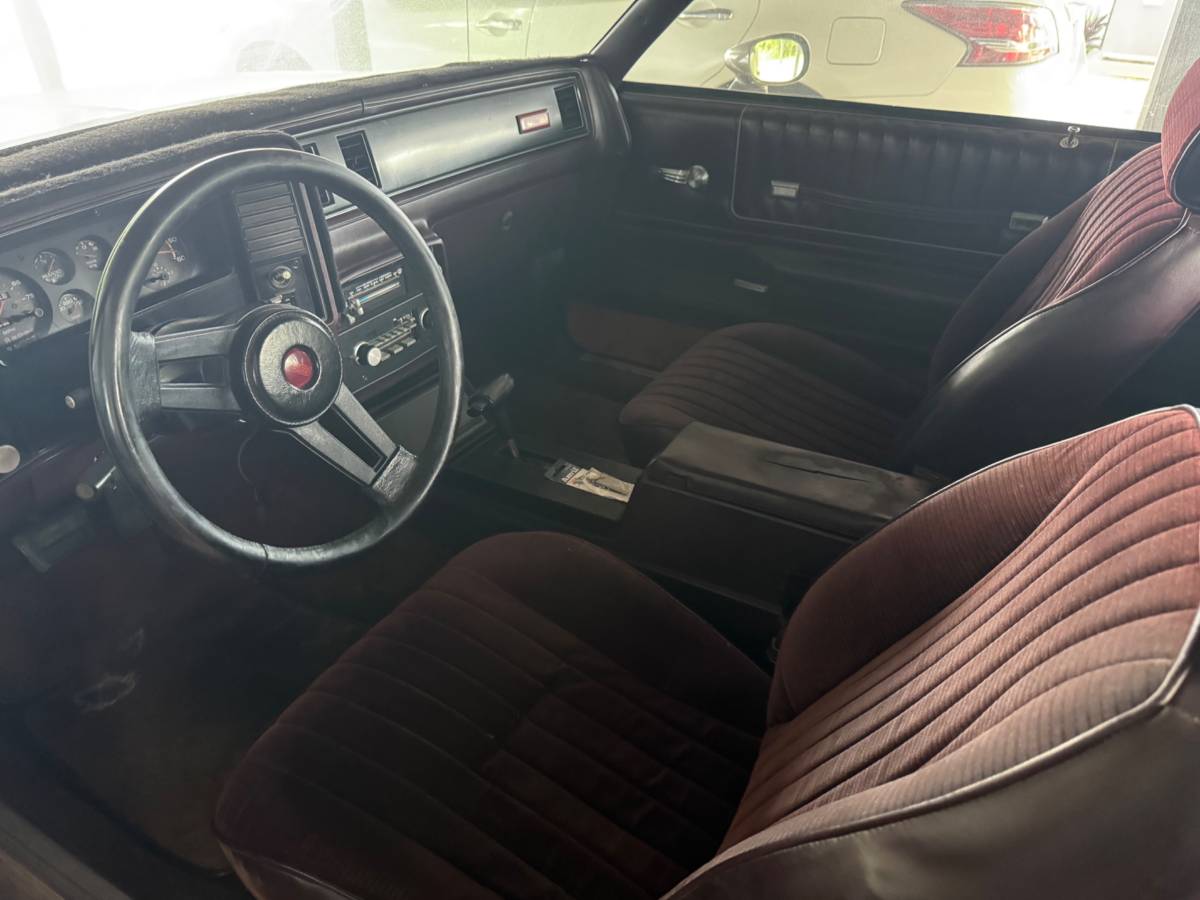 Chevrolet-monte-carlo-ss-1985-11