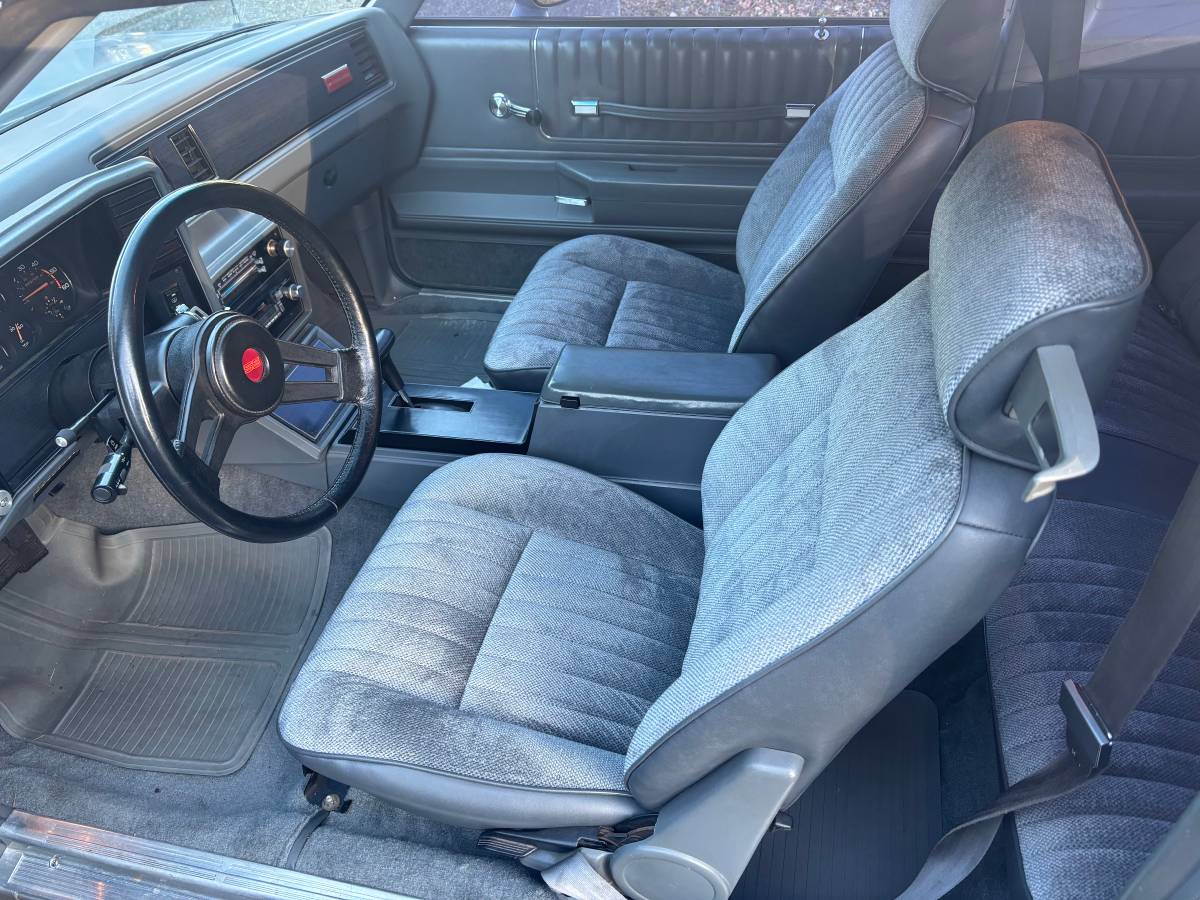 Chevrolet-monte-carlo-ss-1985-4