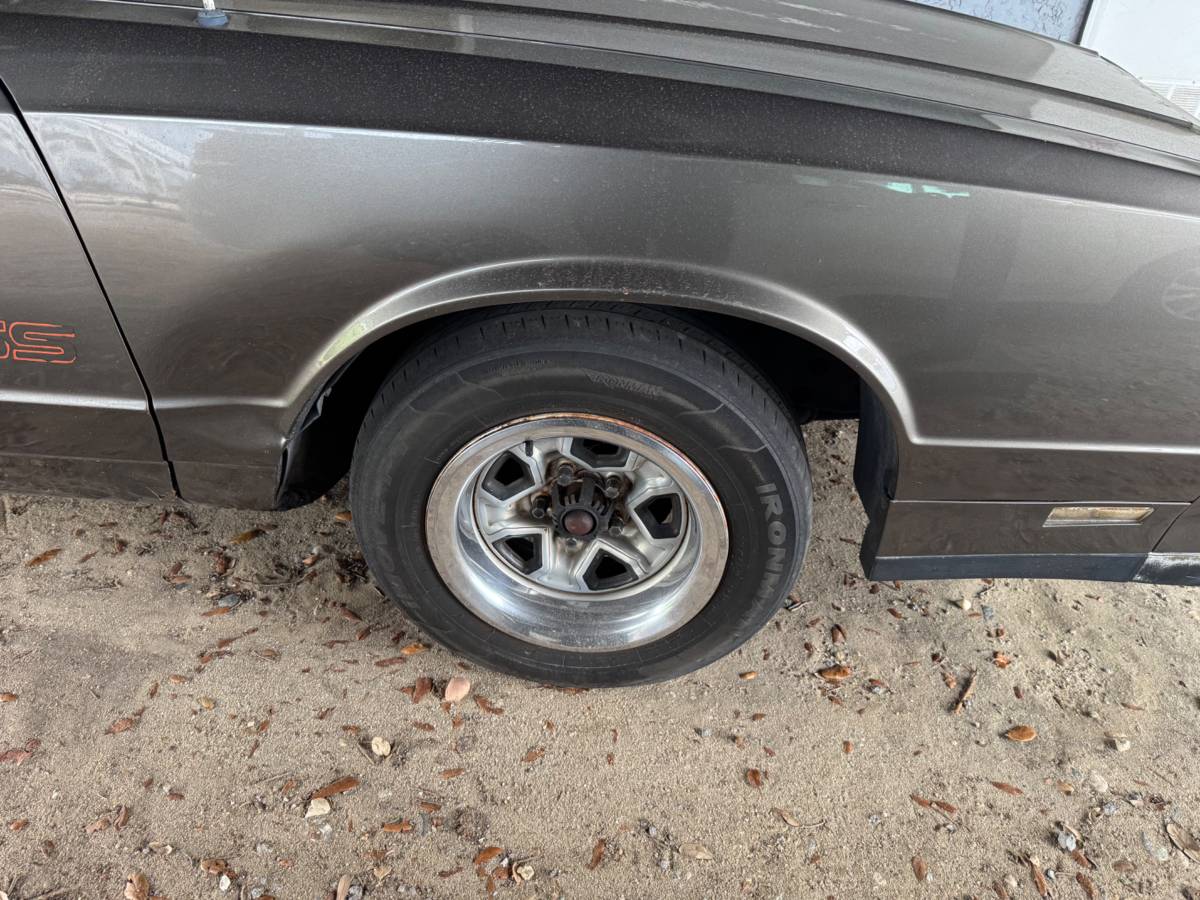 Chevrolet-monte-carlo-ss-1985-5