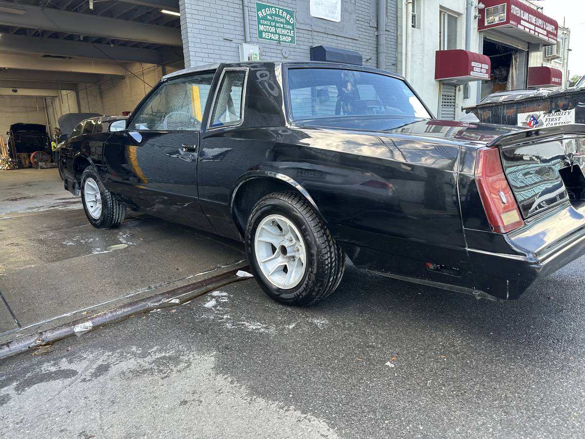 Chevrolet-monte-carlo-ss-1987-black-2