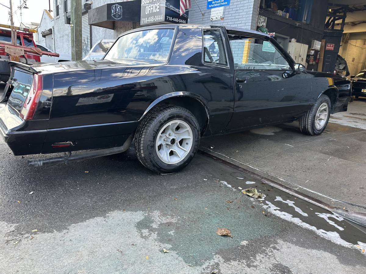 Chevrolet-monte-carlo-ss-1987-black-3