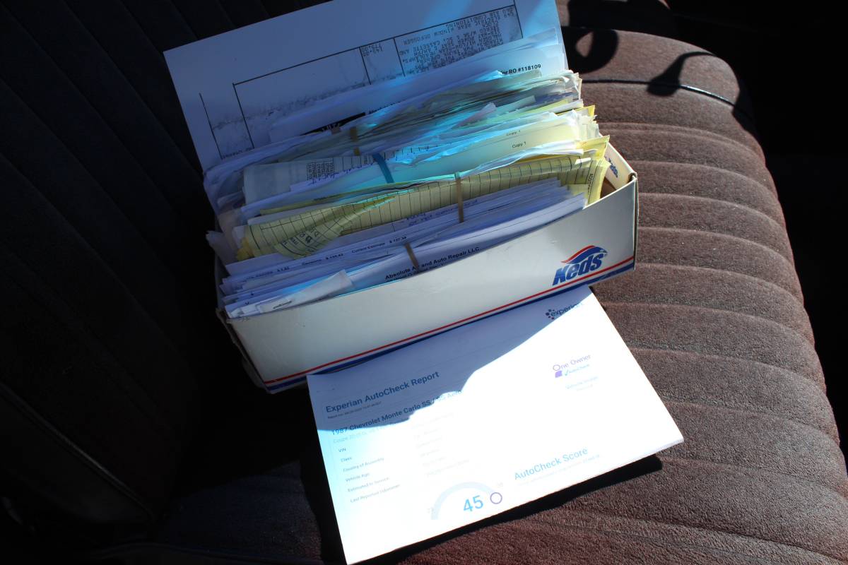 Chevrolet-monte-carlo-ss-1987-white-10