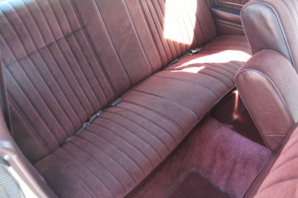 Chevrolet-monte-carlo-ss-1987-white-11