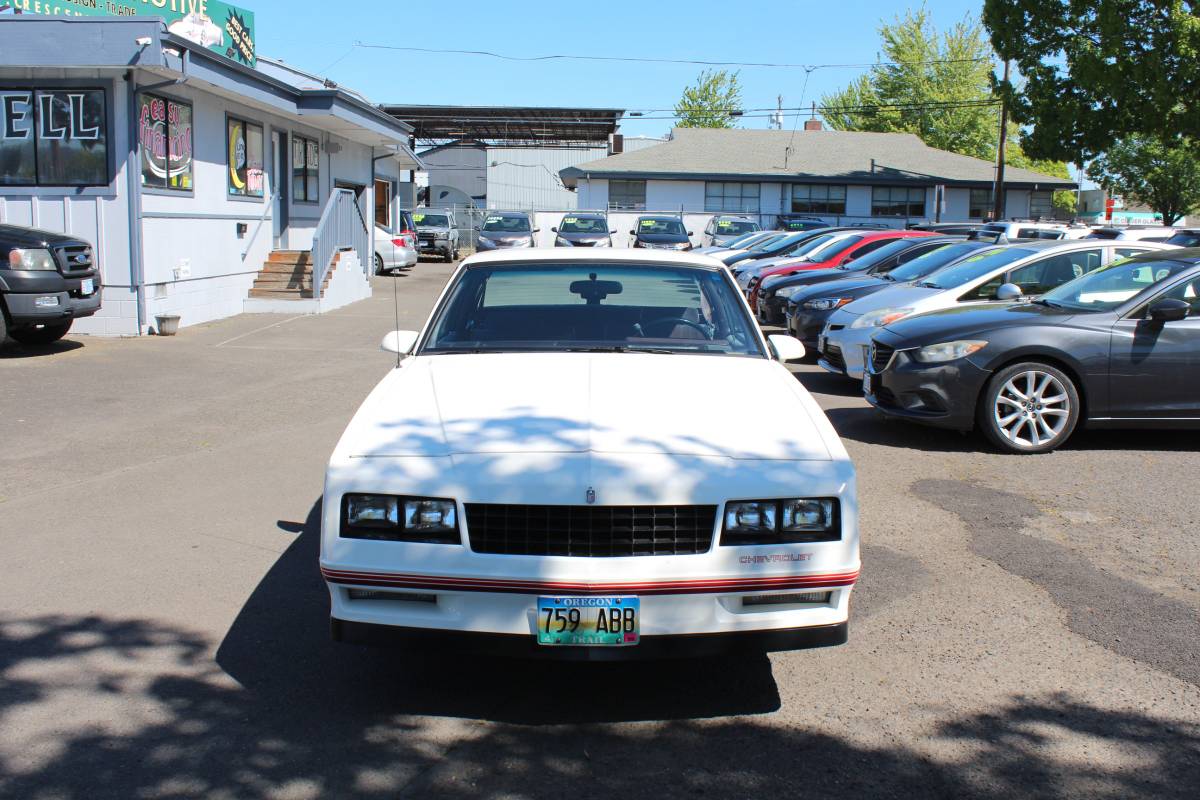 Chevrolet-monte-carlo-ss-1987-white-3