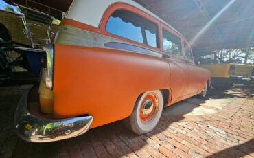 Chevrolet-nomad-1954-orange-1