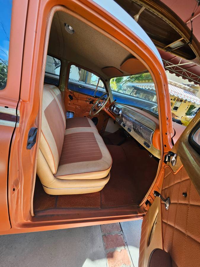 Chevrolet-nomad-1954-orange-4