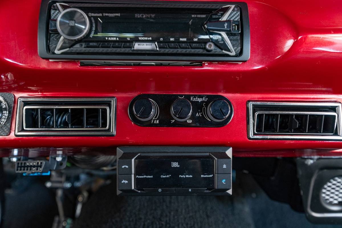 Chevrolet-nova-1963-red-13