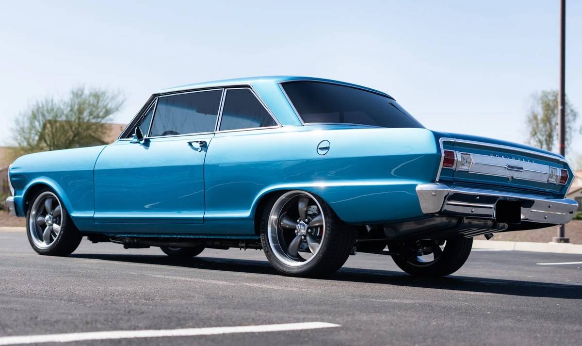 Chevrolet-nova-1965-black-2