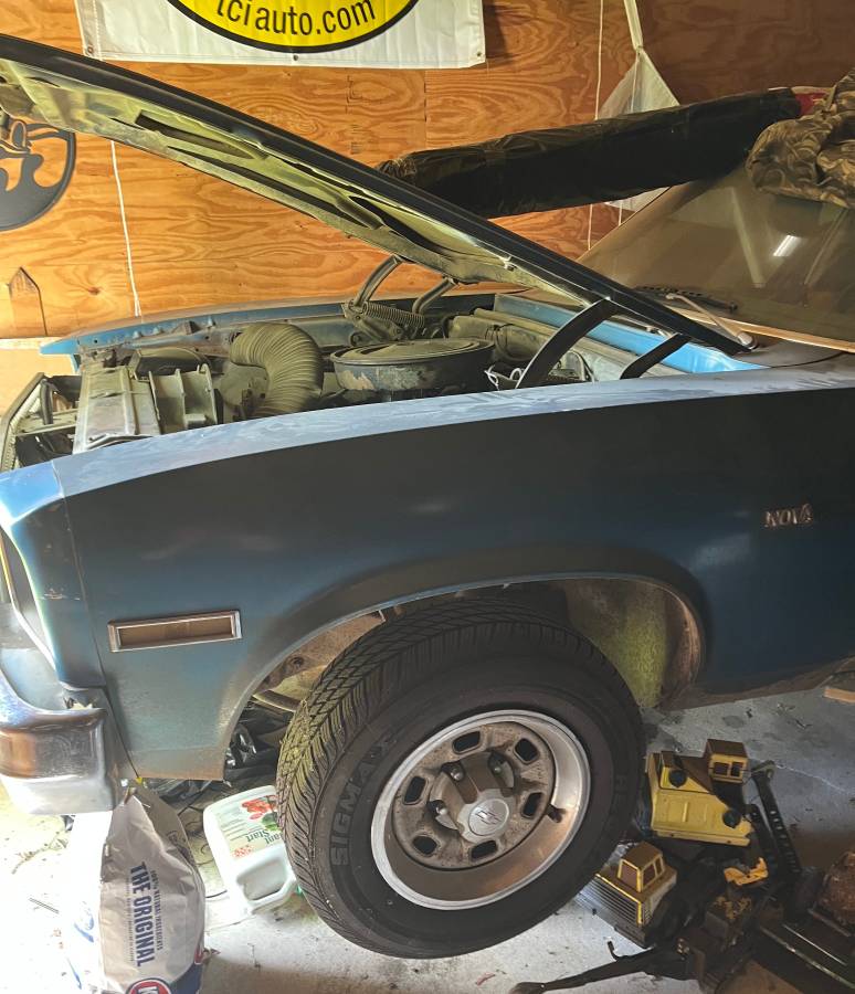 Chevrolet-nova-1975-blue-4