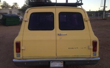 Chevrolet-panelambulance-1968-14