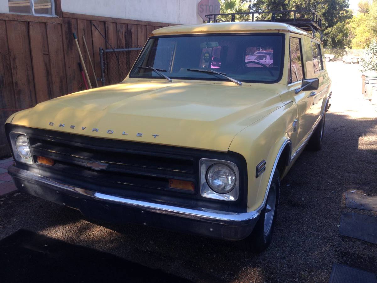 Chevrolet-panelambulance-1968-18