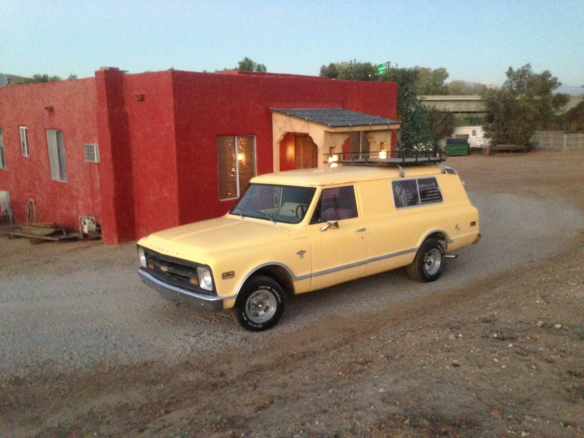 Chevrolet-panelambulance-1968-19