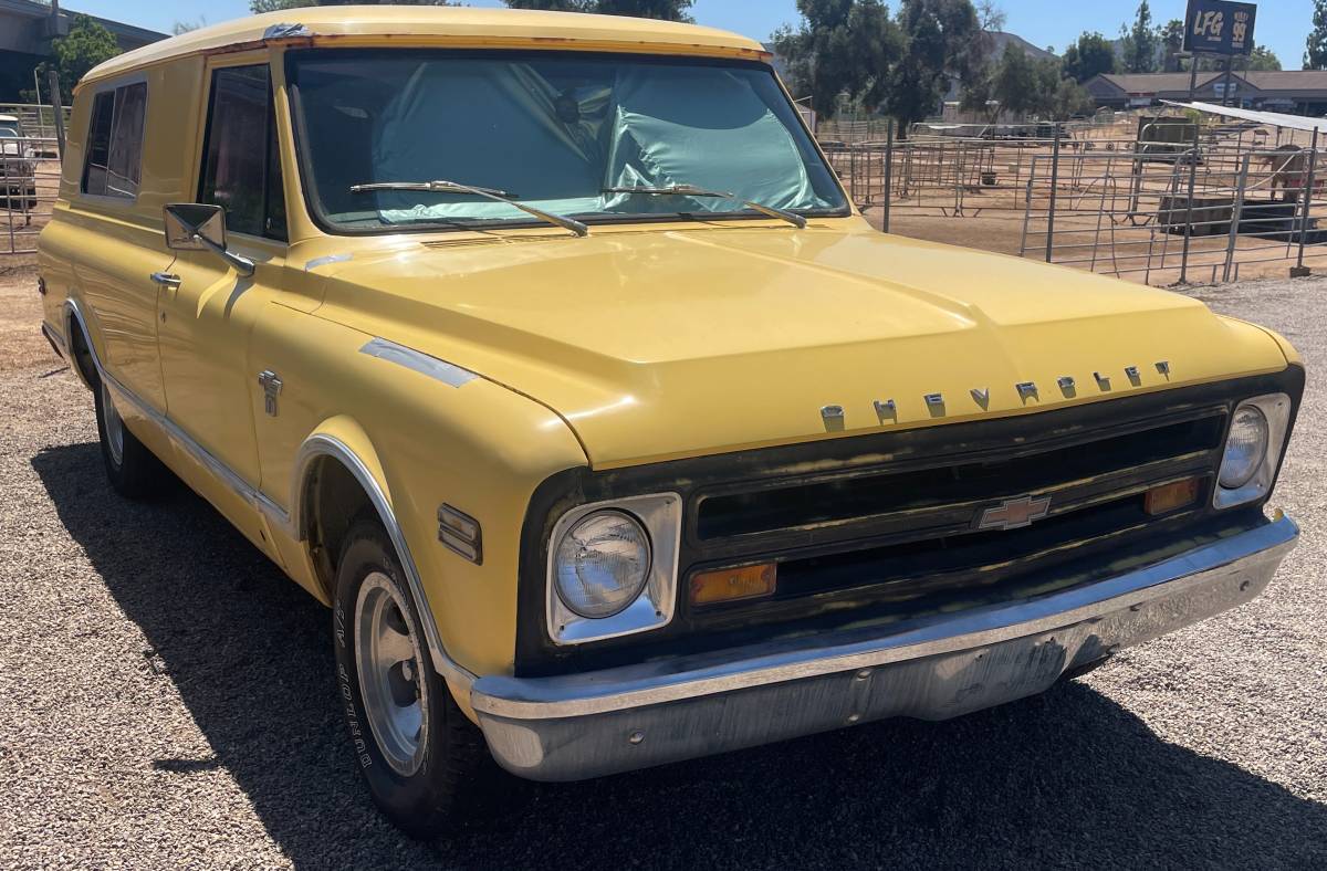 Chevrolet-panelambulance-1968-2