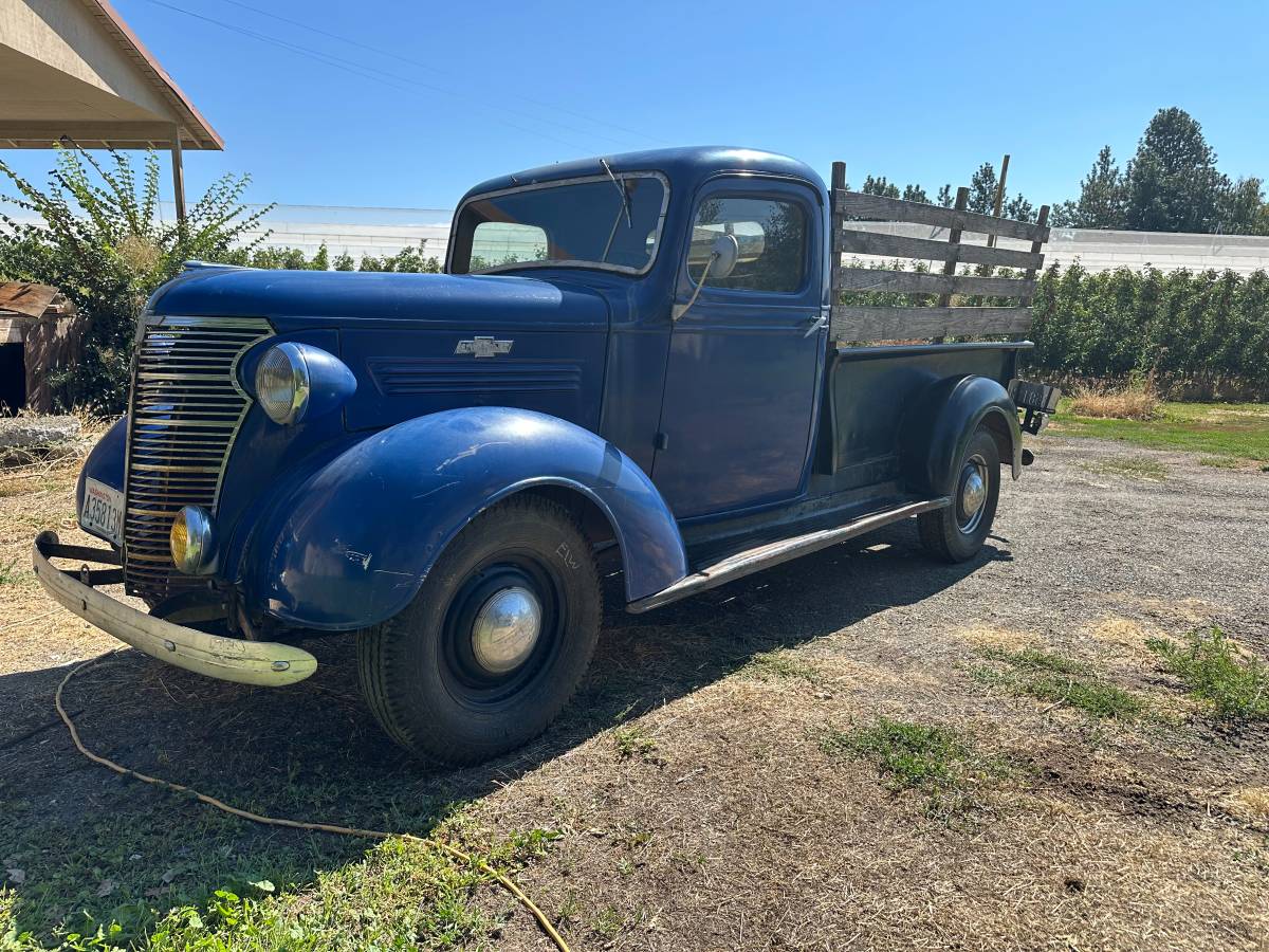 Chevrolet-pickup-1938-blue-2