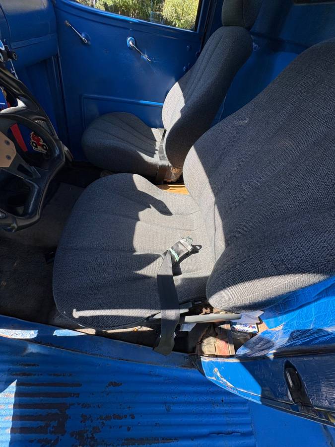Chevrolet-pickup-1946-blue-10