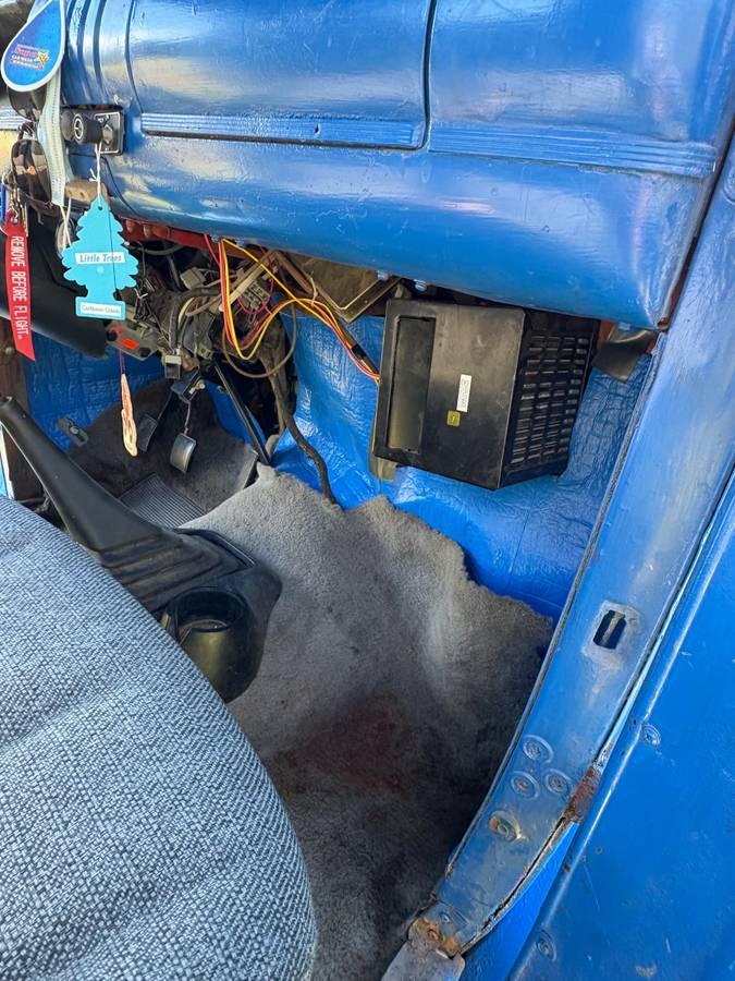 Chevrolet-pickup-1946-blue-5