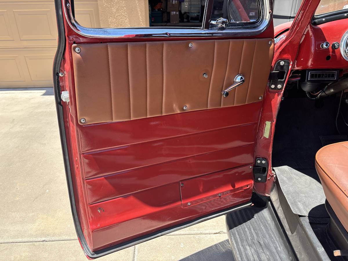 Chevrolet-pickup-1951-red-5