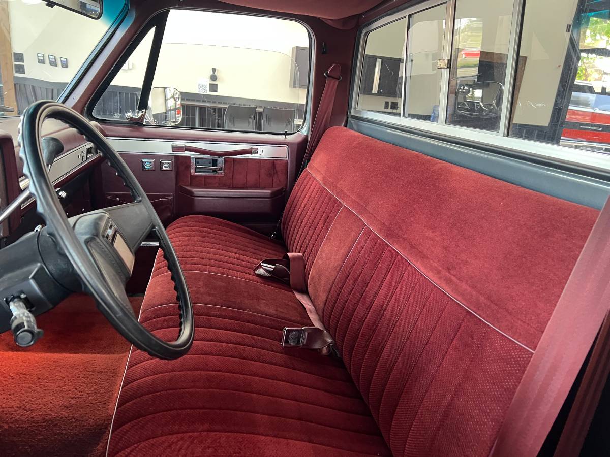 Chevrolet-r-conventional-12-ton-nominal-1987-red-10