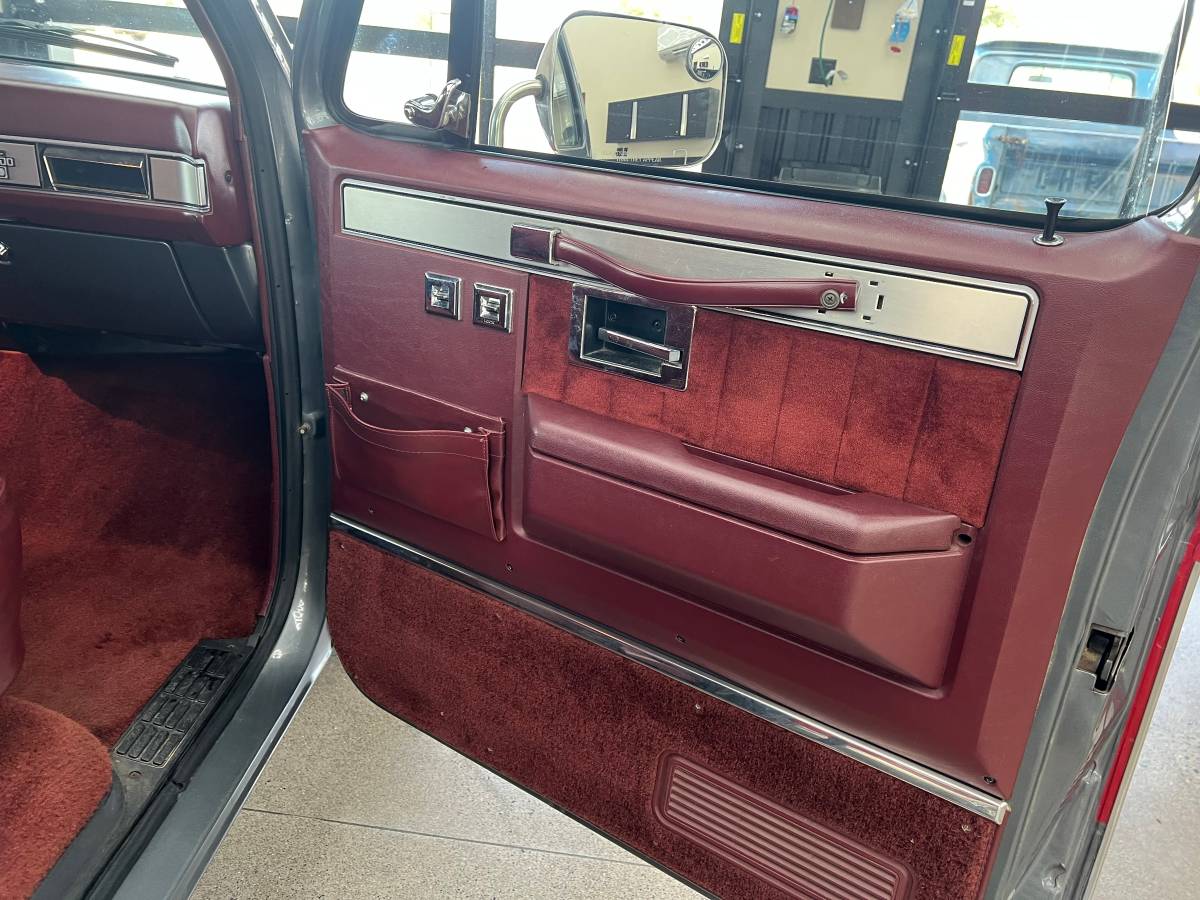 Chevrolet-r-conventional-12-ton-nominal-1987-red-15