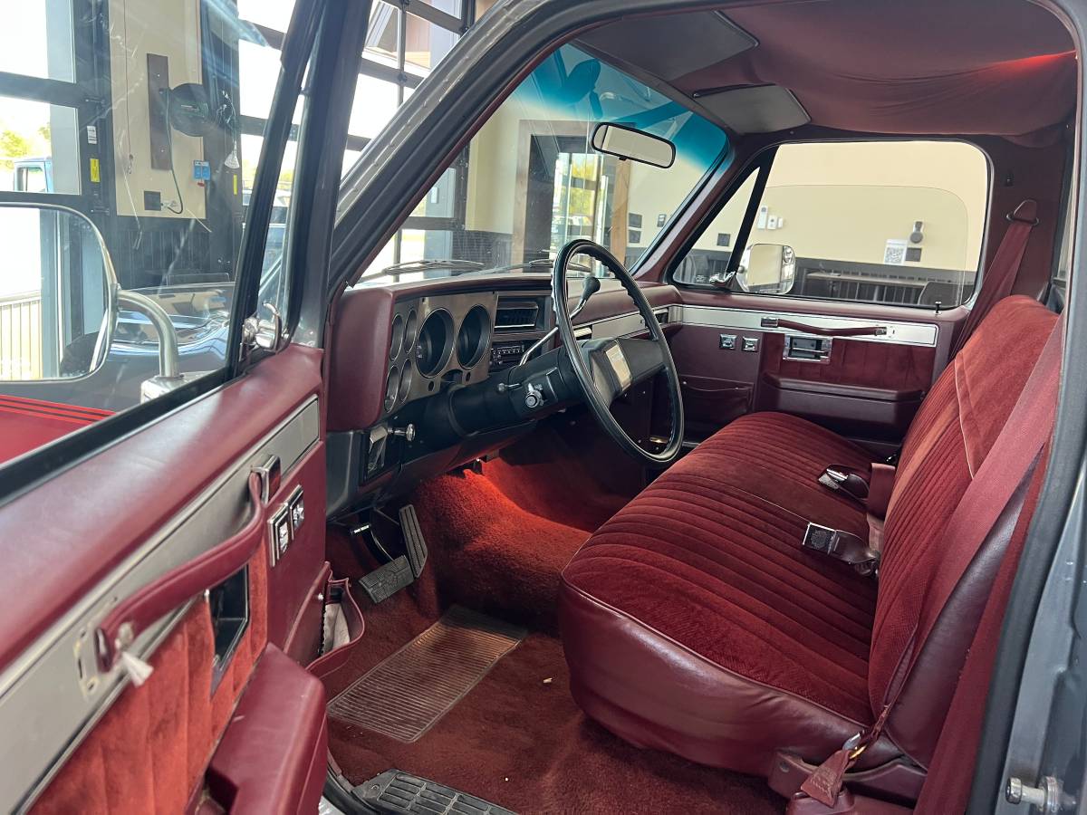 Chevrolet-r-conventional-12-ton-nominal-1987-red-8