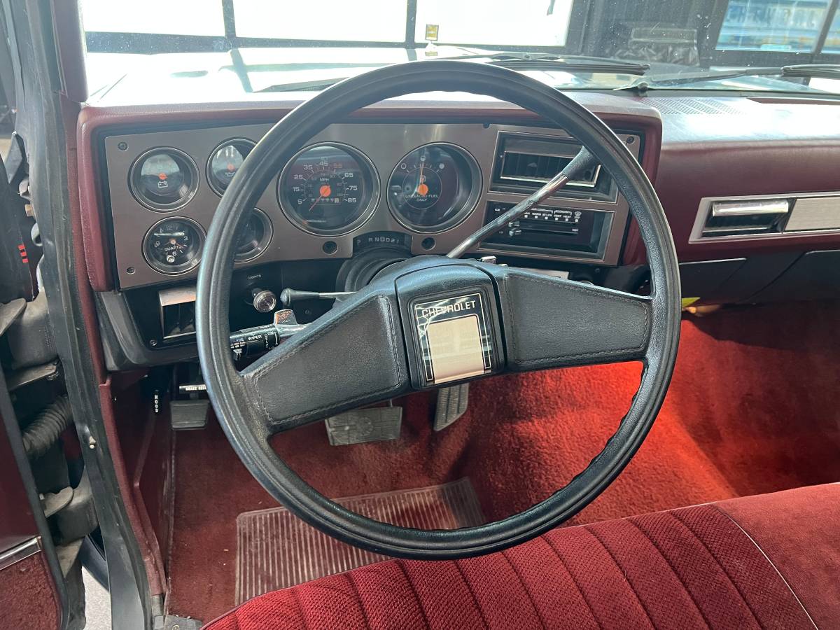 Chevrolet-r-conventional-12-ton-nominal-1987-red-9