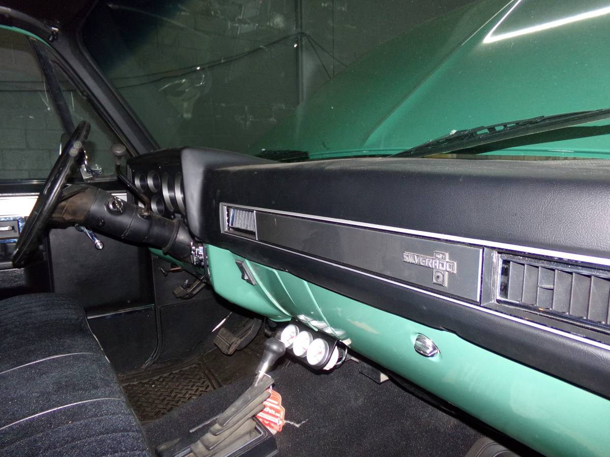 Chevrolet-rv-20-series-1987-green-34