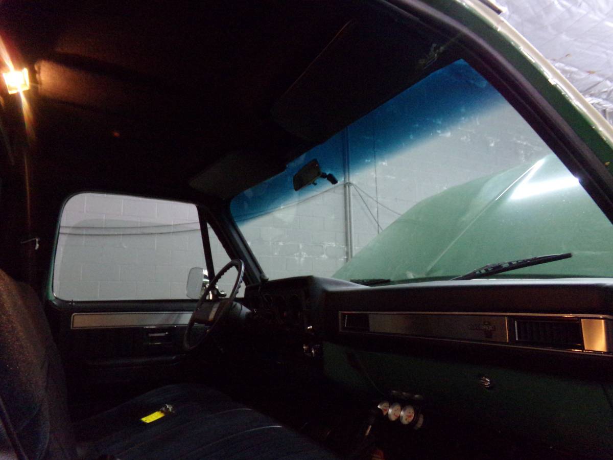 Chevrolet-rv-20-series-1987-green-36